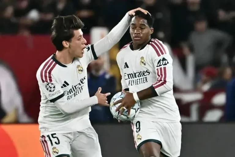 Tertinggal 1-3, Madrid bangkit  tekuk Roma 4-3, Liverpool menang