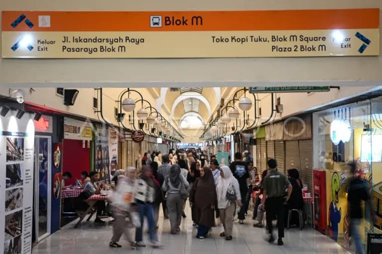 Blok M: Kawasan transit yang jadi tujuan
