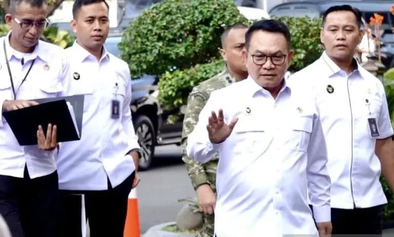 Evaluasi Karhutla, Presiden Panggil Menteri ke Istana