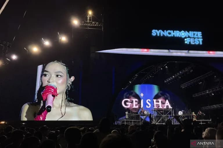 Geisha dan Momo Reuni Epik di Panggung Synchronize Fest 2026, Penonton Auto Nostalgia Berjamaah
