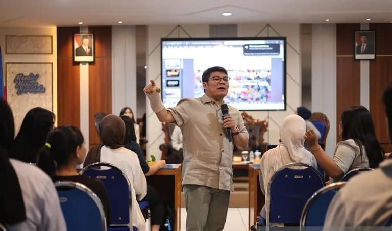 Media memiliki peran penting dalam menyelesaikan krisis