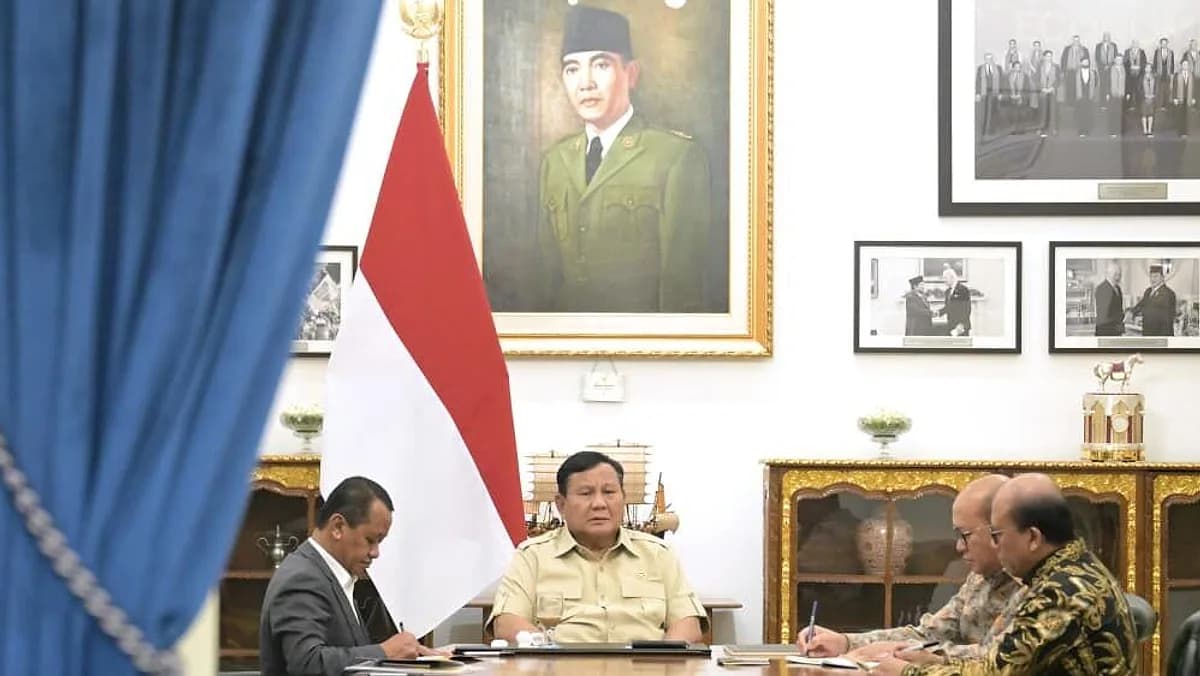 Penggantian Dirut PLN sudah tercium sejak Darmawan Prasodjo tidak dipanggil ke Istana