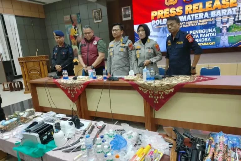 Kepolisian Mengendus Peredaran Narkoba Internasional di Sumbar
