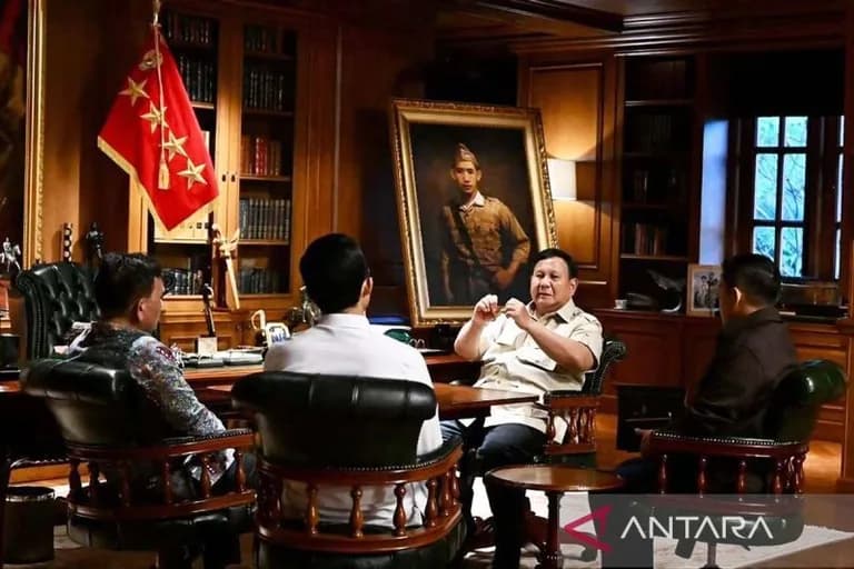 Tugas baru Badan Komunikasi Pemerintah, dan perpindahan posisi Rocky Gerung