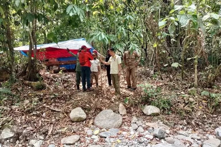Penertiban tambang Sungai Pombewe