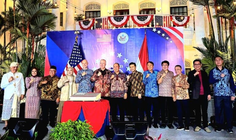 HUT USA2