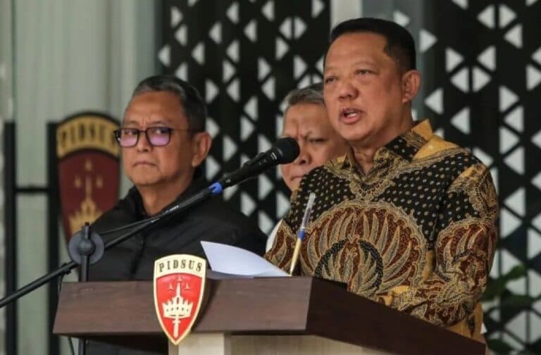 Febrie tersangka