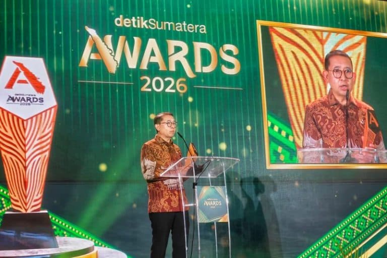 Menbud Fadli Zon