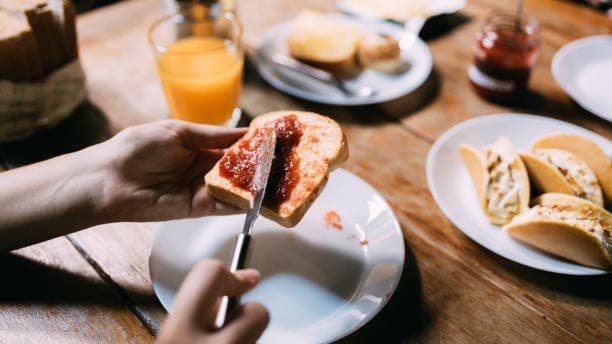 istockphoto-ilustrasi-sarapan-roti