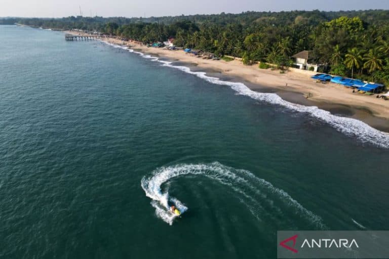 Wisata Pantai Anyer