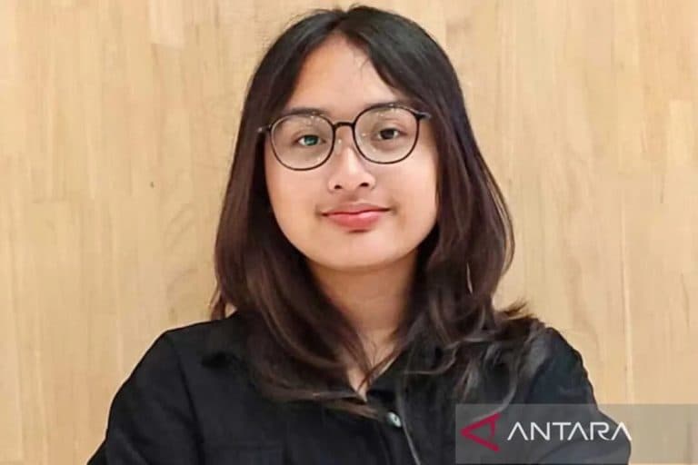 Clarisa bea siswa Garuda