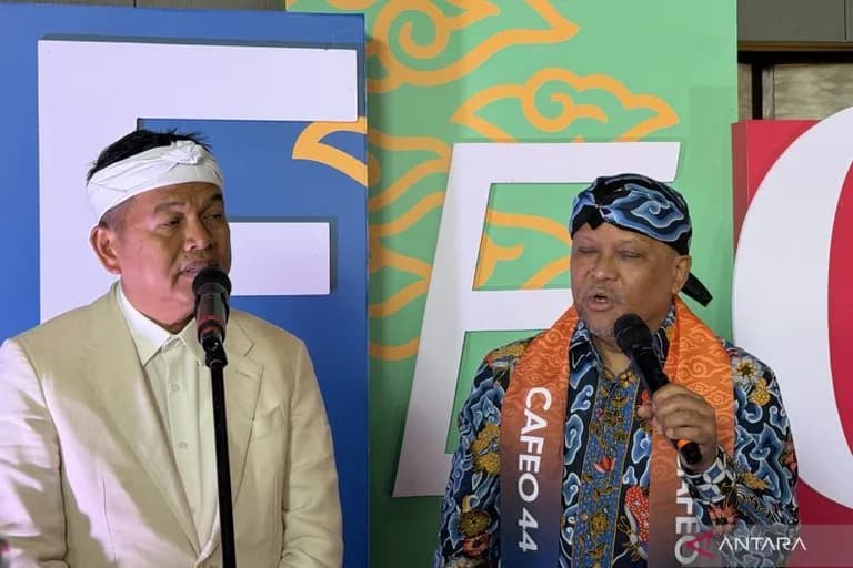 Karhutla melanda, Gubernur Jabar tantang insinyur ciptakan teknologi pemadam murah