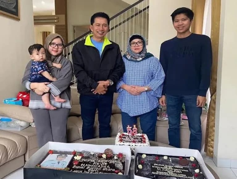 Mantan Bupati Barito Utara H. Nadalsyah Koyem meninggal dunia