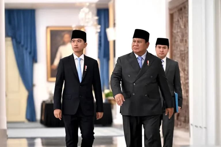 Menghadiri-pelantikan-Bapak-Sudaryono-sebagai-Kepala-Badan-Gizi-Nasional-BGN-di-Istana-Negara