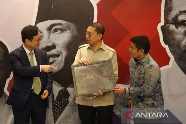 Pembukaan-pameran-foto-dan-arsip-Indoensia-Korea-Selatan-120826-ryl-4.jpg