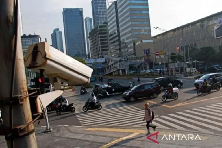 antarafoto-jumlah-pelanggar-tilang-elektronik-30112018-gp-2.jpg