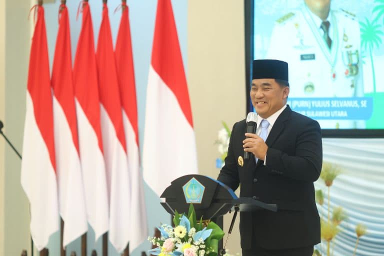 gubernur-yulius-selvanus-lantik-pengurus-fkub-sulut-2026–2031_-ajak-masyarakat-jadikan-fkub-jembatan-komunikasi-dan-penjaga-harmoni-sosial