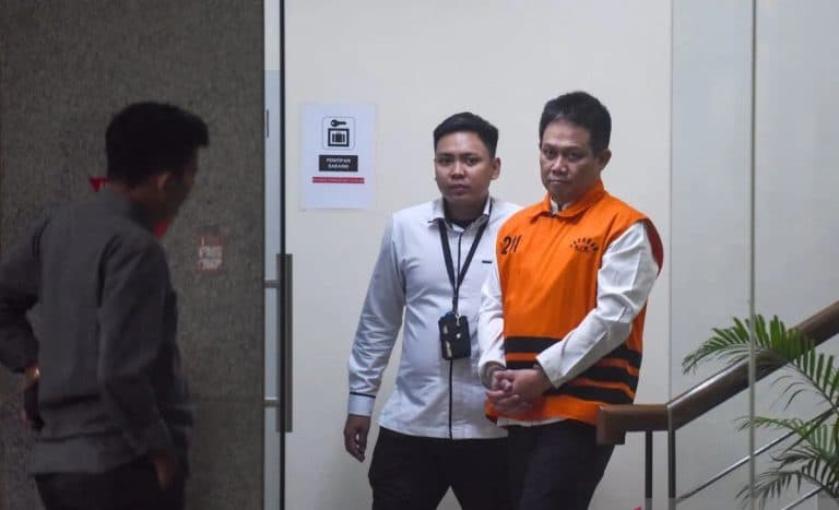 pemeriksaan-mantan-bupati-kebumen-2868179.jpg