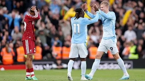 Man City bungkam 10 pemain Liverpool, skor 3-0