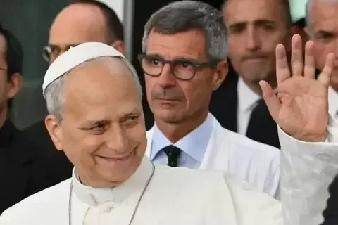 Bergerak, Paus Leo XIV telepon Putin dan Zelensky