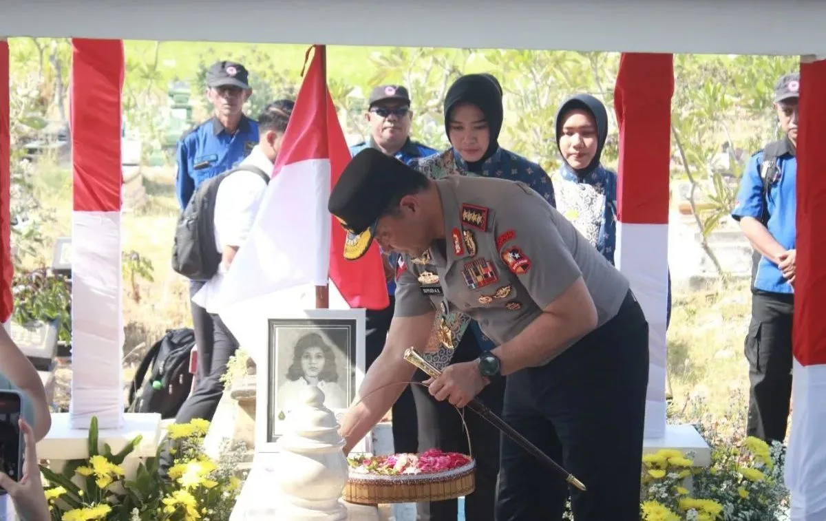 Bentuk Penghormatan, Kapolri Ziarah ke Makam Marsinah