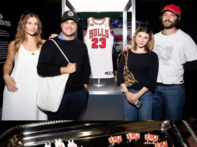 Rekor memorabilia basket, Jersei Michael Jordan laku Rp230 miliar