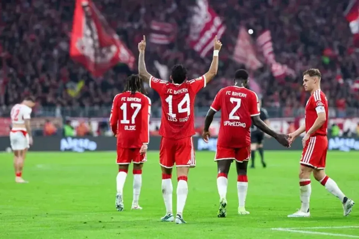 Muenchen berkibar di Liga Jerman, PSG di puncak Liga Prancis