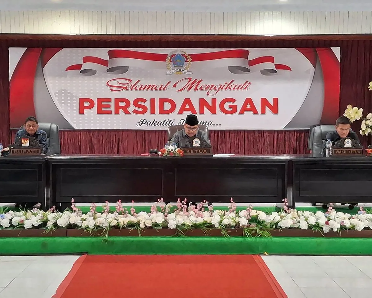 Rapat paripurna DPRD Sitaro