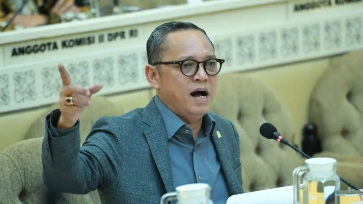 Komisi II DPR intip celah pansus uji ijazah Wapres Gibran