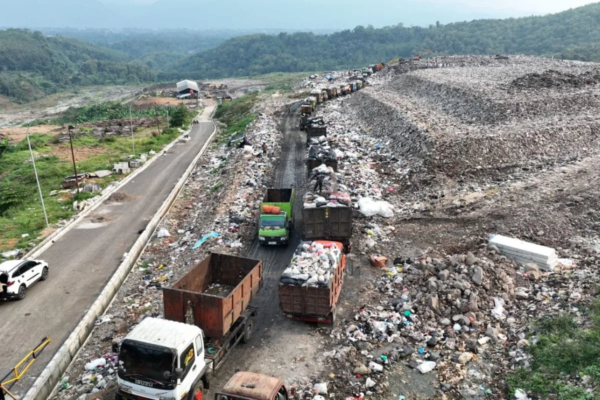 Progresif! Bandung Raya targetkan pangkas 1.000 ton sampah, 25 ribu mahasiswa diterjunkan gantikan 10 SKS