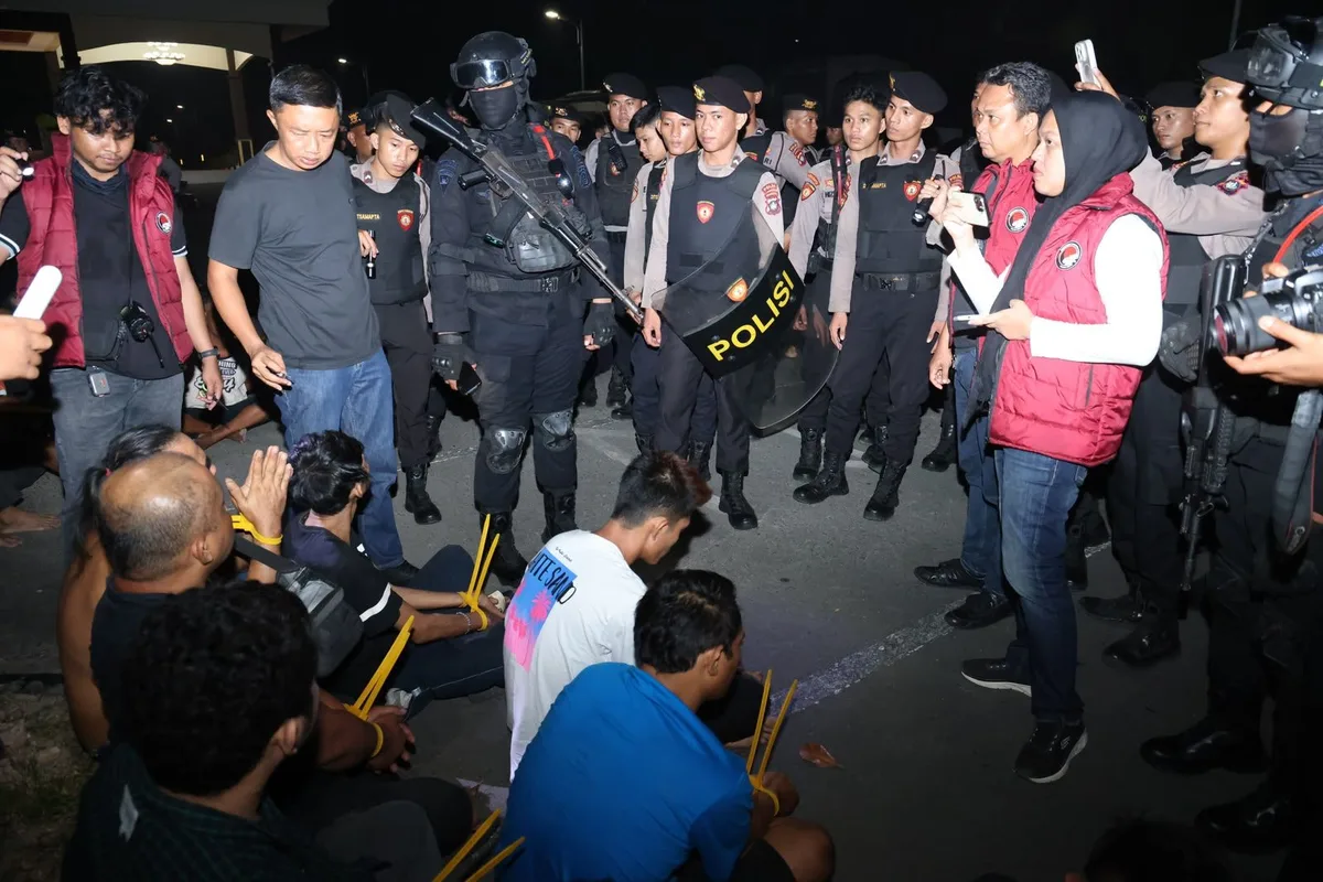 Sarang Narkoba Bukit Senyum Batam Digerebek! Polisi Temukan CCTV Pengintai Dan Sabu