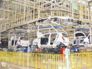 Di tengah keterpurukan ekonomi global akibat Covid-19, peluang industri otomotif tetap ada