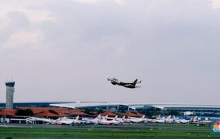 Ups !!! Pesawat komersial dilarang terbang di Indonesia 24 April-1 Juni 2020, kecuali ....