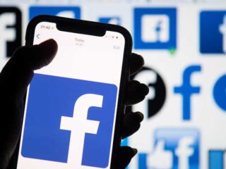 Ups !!! Facebook diboikot 90 perusahaan, sahamnya turun 10 persen dan rugi Rp803,681 T