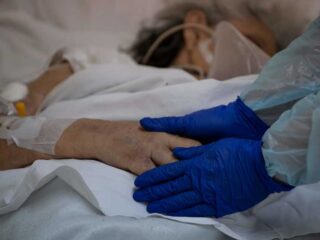 Siap !!! Oktober nanti Gilead memenuhi permintaan global, produksi dua jutaan obat antivirus Remdesivir untuk pengobatan Covid-19