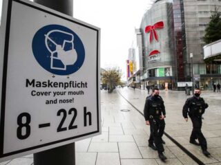 Jerman prioritaskan Lansia, vaksinasi Covid-19 mulai 27 Desember