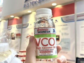 Testimoni !!! VCO Indococo ampuh sembuhkan puluhan pasien Covid-19 di Manado, Kemristek pesan 10.000 botol
