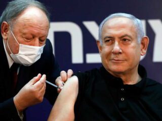 Kita baru akan mulai, PM Netanyahu terima dosis vaksin kedua Covid-19, Israel prioritaskan orang berusia di atas 60 tahun