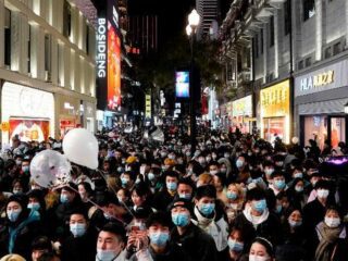Oh dunia !!! Wuhan hidup normal setahun kemudian, sementara lainnya masih bergelut dengan Covid-19