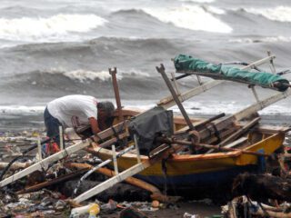 Jangan panik !!! BMKG: Banjir pesisir Manado bukan tsunami, tapi tetap waspada