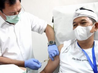 Testimoni !!! Disuntik Vaksin Nusantara oleh Dokter Terawan, Tokoh Jabar Dedi Mulyadi: "Enggak pegal, enggak pusing, Insya Allah aman"