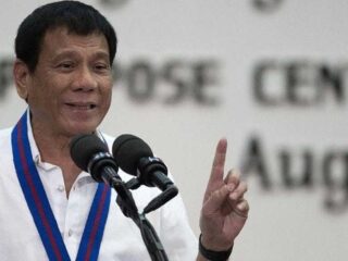 Tegas !!!   Presiden Duterte: Penjarakan warga yang tolak vaksinasi Covid-19, jika tidak setuju,- tinggalkan Filipina, pergi ke India