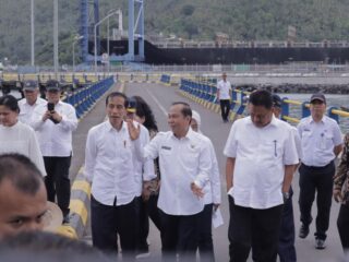 Jokowi mesti diingatkan tentang pernyataannya begini: ..."Bitung dekat Asia Timur, ada kekuatan di sini, perbaikan pelabuhan untuk dorong ekspor-impor"...