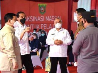 Wow !!! Ternyata Prabowo, Panglima TNI, dan Wali Kota Samarinda telah disuntik Vaksin Nusantara, Jokowi: "Oh pantes seger bener...ngak ngajak-ngajak ya!"