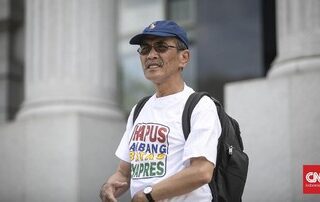 Pemerintah subsidi Rp502 T untuk tahan harga BBM dikritik, Faisal Basri: "Tidak sehat, naikkan saja 10 persen"