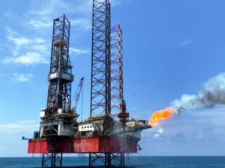 Berubah !!! Menko Luhut pastikan, Petronas dan Pertamina akan gantikan Shell di Blok Masela