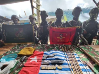 TNI gempur markas OPM Paro Nduga. Dua anggota OPM tertembak