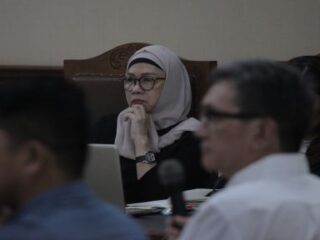 Karen Agustiawan, mantan Dirut Pertamina dituntut 11 tahun penjara