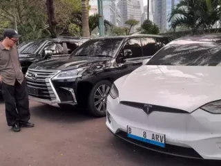 Fakta, mobil dinas DPR berpelat palsu tak hanya delapan unit