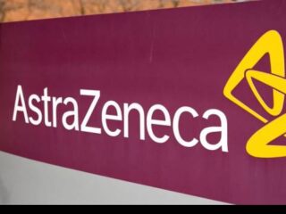 Diakui di pengadilan, vaksin COVID-19 buatan AstraZeneca sebabkan efek samping